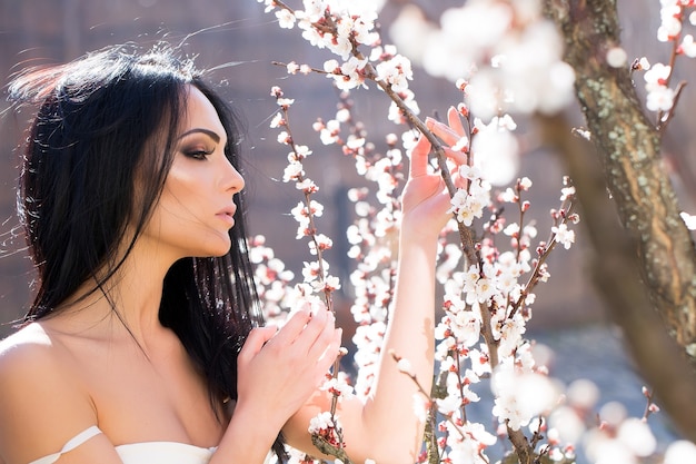 belle jardin mgielka do ciala kwiat wisni