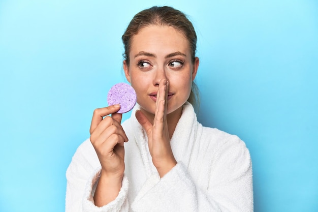 Co stosować na rozszerzone pory aby poprawić wygląd skóry?