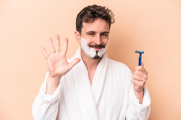 Czy pianka do golenia ma datę ważności?