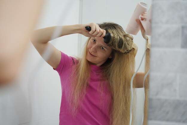 Jak pielęgnować włosy rozjaśnione, by zachowały blask?