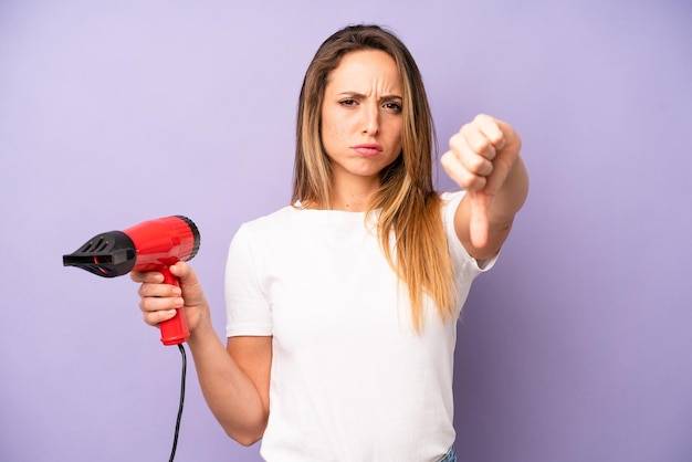 Co zrobić na naelektryzowane włosy?