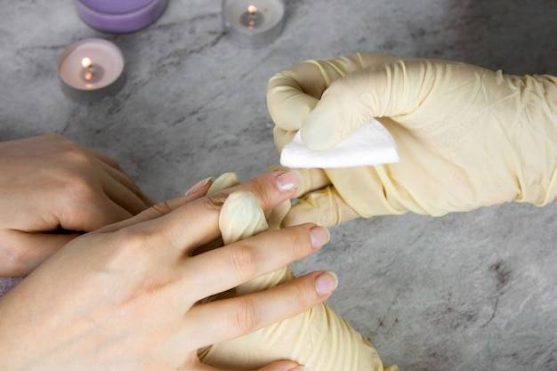 Parafina na dłonie przed czy po manicure?