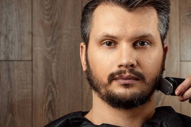 Jak dobrać fryzurę do kształtu twarzy mężczyzna?