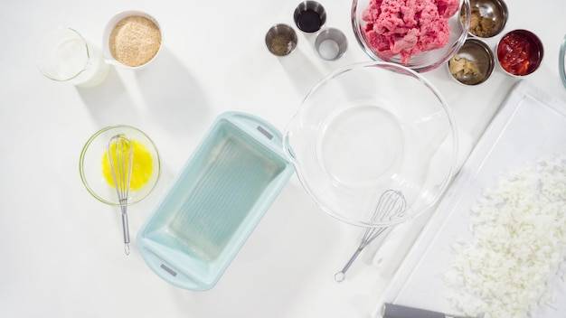 Jak zrobić serum z kwasem hialuronowym w domowych warunkach?