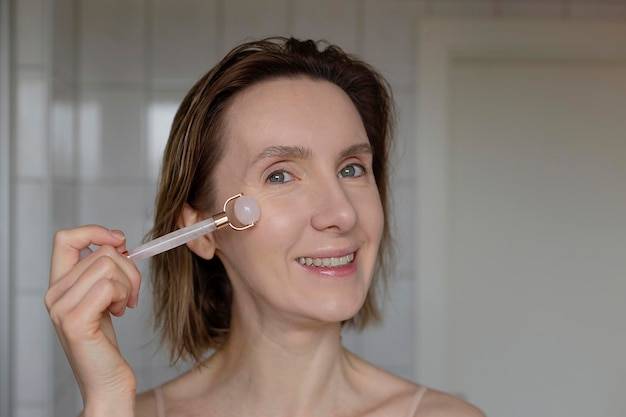 Retinol 1 jak stosować przy pielęgnacji twarzy?