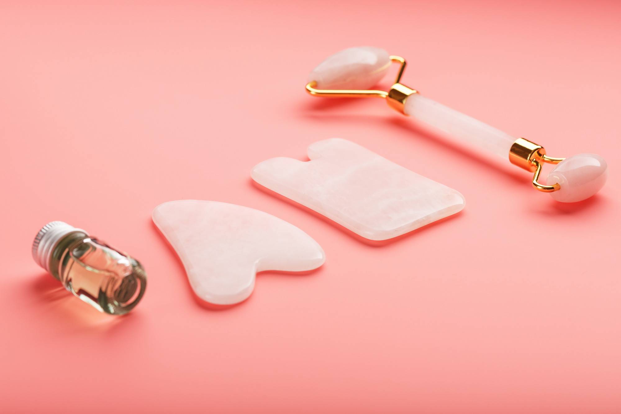 Czego używać do masażu gua sha, aby cieszyć się lepszymi efektami?
